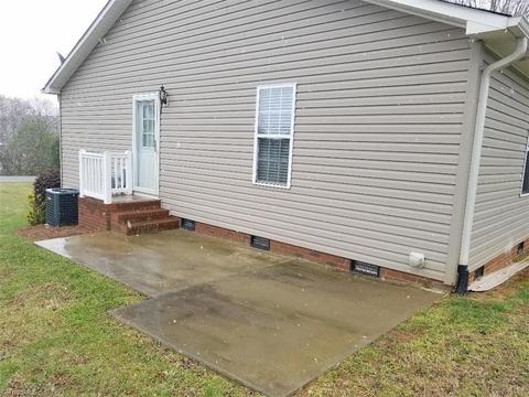 216 Pulliam St, King, NC 27021 photo 6