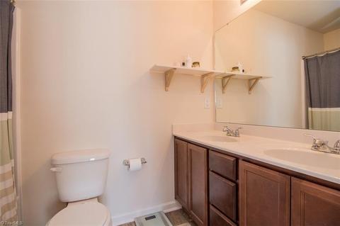 433 Sandybrooke Dr, High Point, NC 27265 photo 16