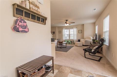 433 Sandybrooke Dr, High Point, NC 27265 photo 4