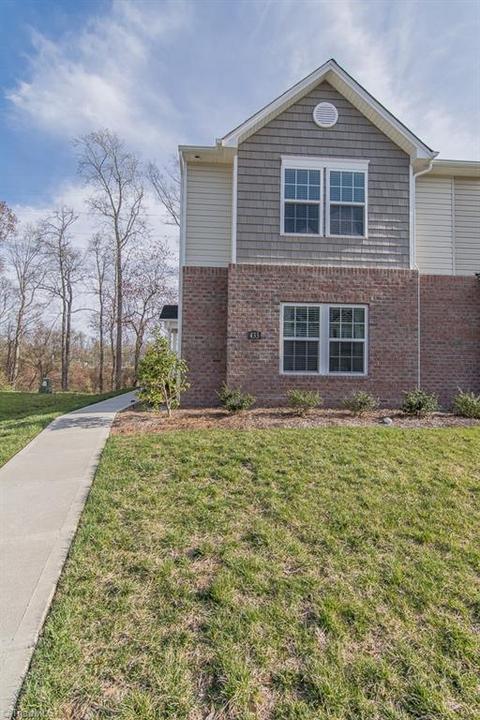 433 Sandybrooke Dr, High Point, NC 27265 photo 2