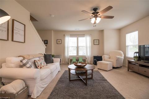 433 Sandybrooke Dr, High Point, NC 27265 photo 9
