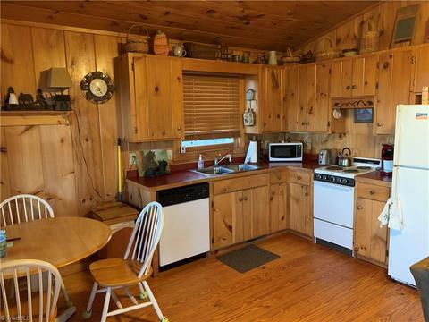 127 Hominy Dr, Purlear, NC 28665 photo 7