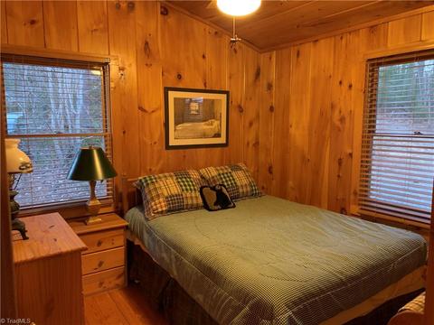 127 Hominy Dr, Purlear, NC 28665 photo 9