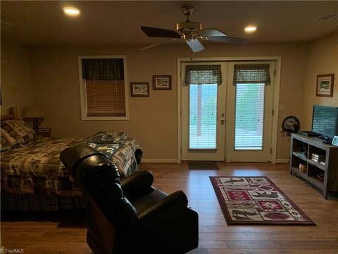 127 Hominy Dr, Purlear, NC 28665 photo 11