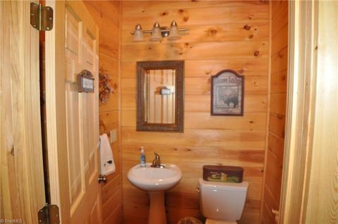 4860 Staghorn Rd, Purlear, NC 28665 photo 21