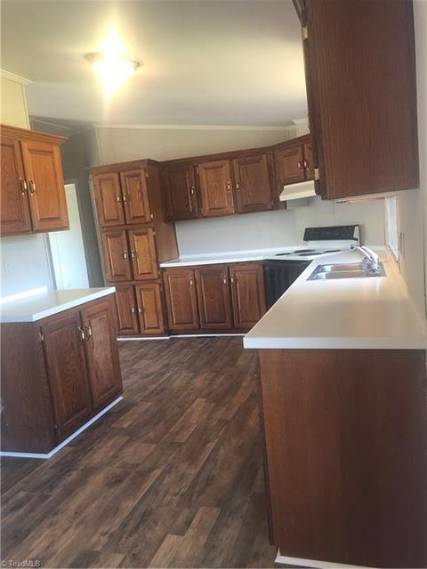 836 Hamlin Ford Rd, Dobson, NC 27017 photo 6