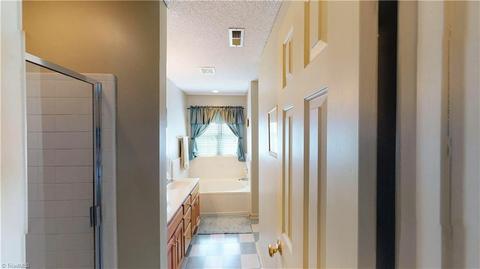 3659 Shadow Ridge Dr, High Point, NC 27265 photo 17