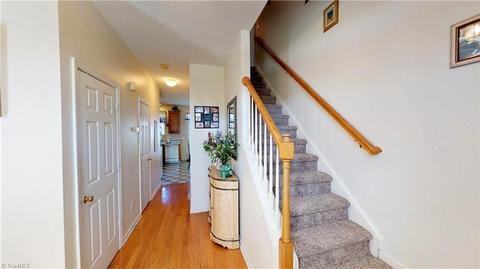 3659 Shadow Ridge Dr, High Point, NC 27265 photo 2