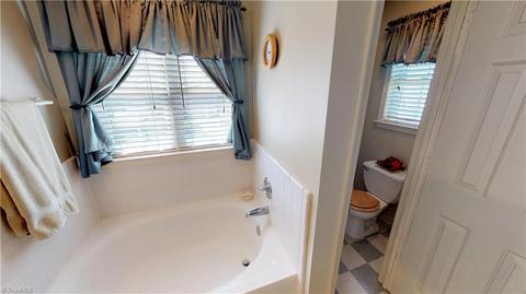 3659 Shadow Ridge Dr, High Point, NC 27265 photo 18