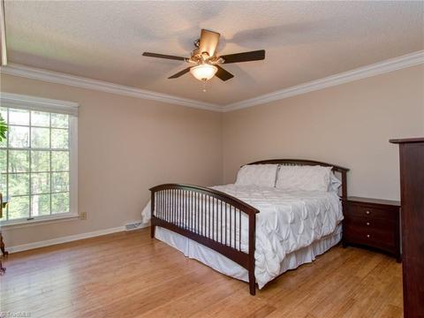 1136 Mapleview Ct, High Point, NC 27265 photo 11