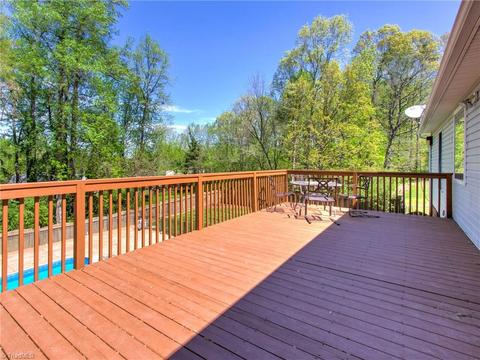 1136 Mapleview Ct, High Point, NC 27265 photo 24