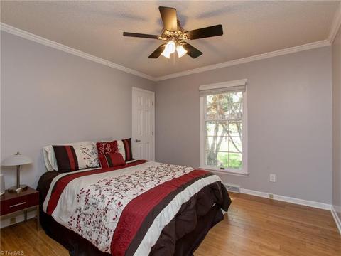 1136 Mapleview Ct, High Point, NC 27265 photo 14
