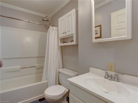 1136 Mapleview Ct, High Point, NC 27265 photo 15