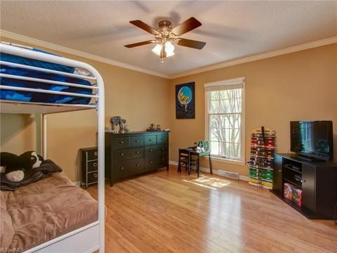 1136 Mapleview Ct, High Point, NC 27265 photo 16