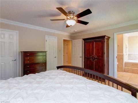 1136 Mapleview Ct, High Point, NC 27265 photo 12