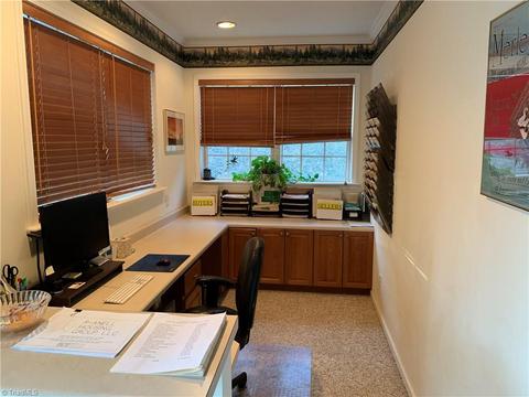 15784 W Us Highway 421, Purlear, NC 28665 photo 2