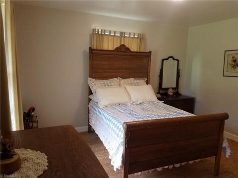 133 E Valley View Rd, Advance, NC 27006 photo 14