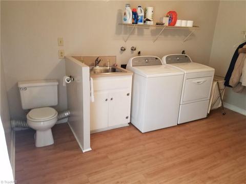 133 E Valley View Rd, Advance, NC 27006 photo 5