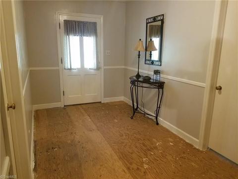 133 E Valley View Rd, Advance, NC 27006 photo 8