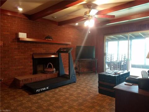 133 E Valley View Rd, Advance, NC 27006 photo 6