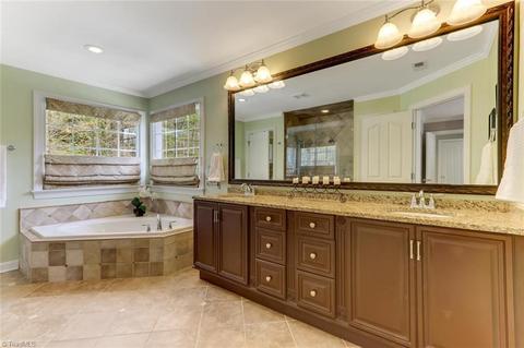 203 Castleton Pl, Jamestown, NC 27282 photo 15