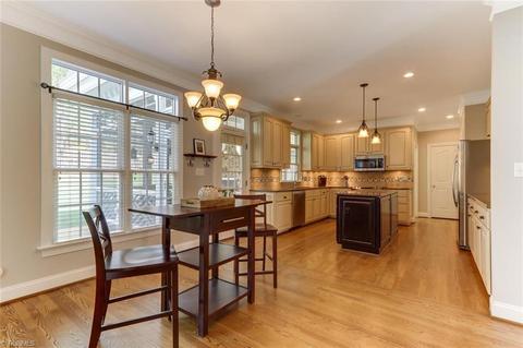 203 Castleton Pl, Jamestown, NC 27282 photo 9