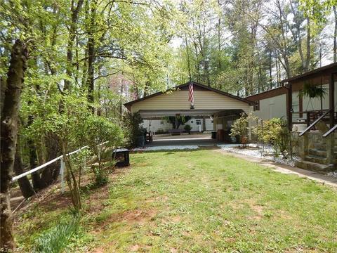 1655 Barker Rd, Roaring River, NC 28669 photo 11