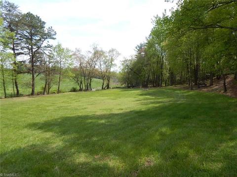 1655 Barker Rd, Roaring River, NC 28669 photo 9