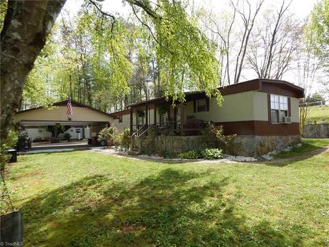 1655 Barker Rd, Roaring River, NC 28669 photo 3