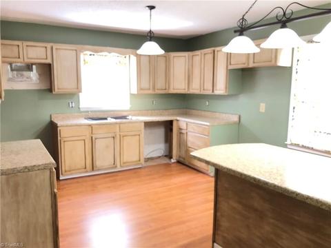 112 Cameron Ct, Advance, NC 27006 photo 4