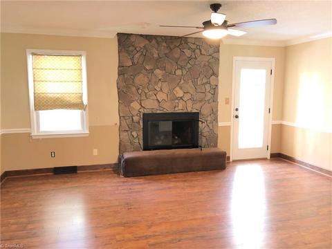 112 Cameron Ct, Advance, NC 27006 photo 2