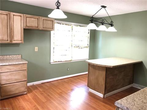 112 Cameron Ct, Advance, NC 27006 photo 3