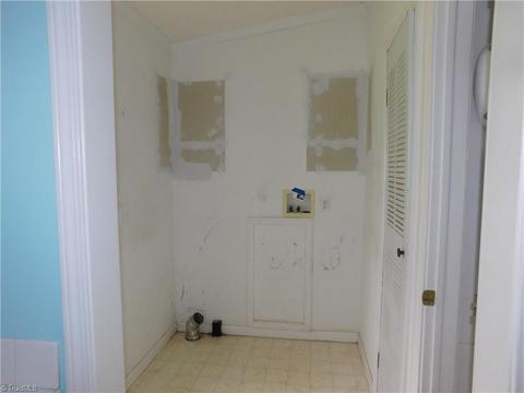 351 E Ridge St, Ramseur, NC 27316 photo 4