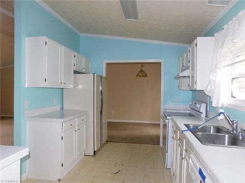 351 E Ridge St, Ramseur, NC 27316 photo 17