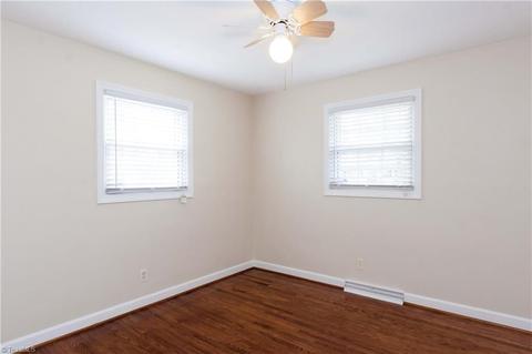 910 Oakview Rd, High Point, NC 27265 photo 10