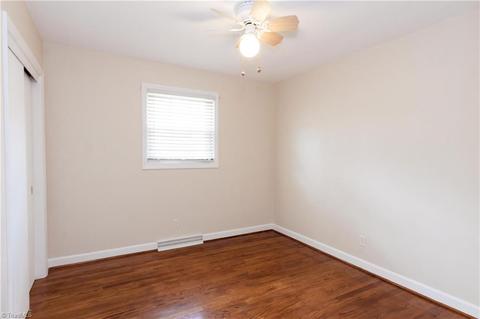 910 Oakview Rd, High Point, NC 27265 photo 14