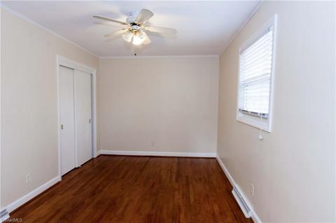 910 Oakview Rd, High Point, NC 27265 photo 12