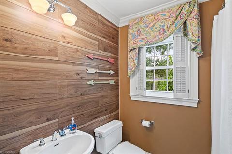 412 Hillcrest Dr, High Point, NC 27262 photo 8