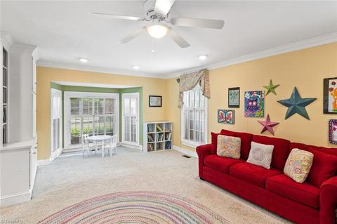 412 Hillcrest Dr, High Point, NC 27262 photo 6
