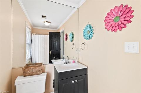 412 Hillcrest Dr, High Point, NC 27262 photo 23
