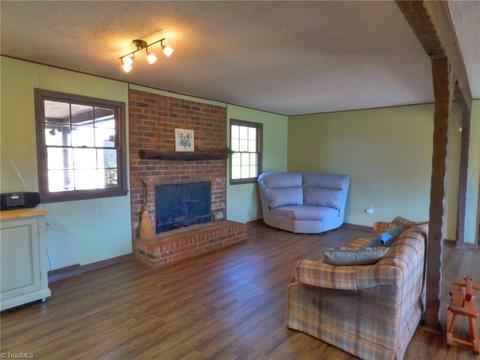 612 Mock Rd, High Point, NC 27265 photo 23