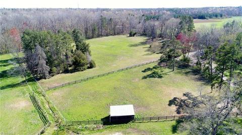 612 Mock Rd, High Point, NC 27265 photo 4