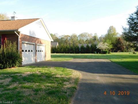 104 Trinity Dr, Elon, NC 27244 photo 4
