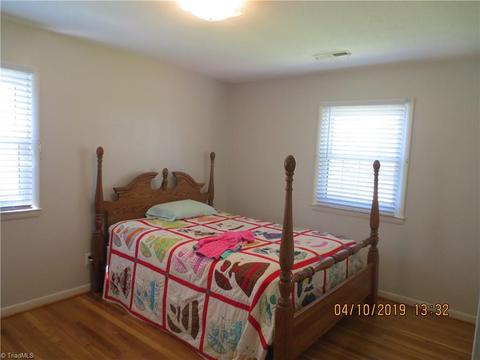 236 Logan Ct, King, NC 27021 photo 11
