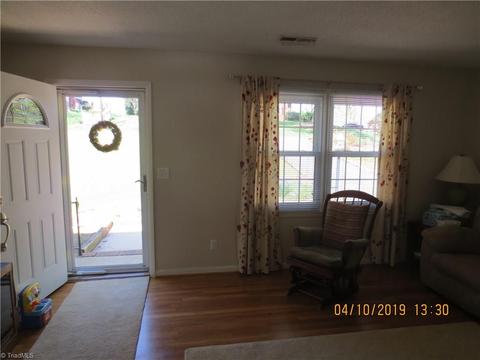236 Logan Ct, King, NC 27021 photo 6
