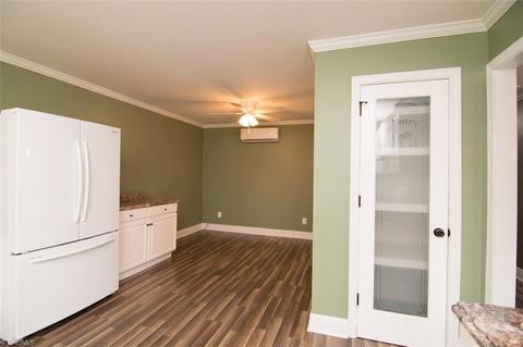 900 Arthur Ave, High Point, NC 27263 photo 8