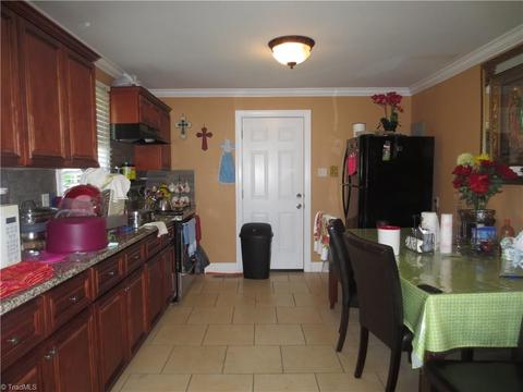 506 Player Dr, High Point, NC 27260 photo 3
