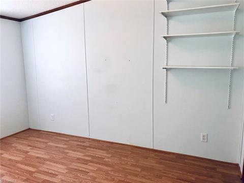 302 Kings Dr, Purlear, NC 28665 photo 21