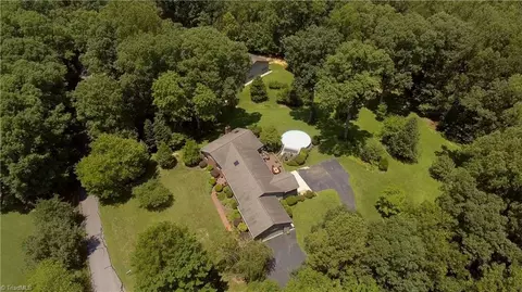 124 Tailwind Dr, Advance, NC 27006 photo 1