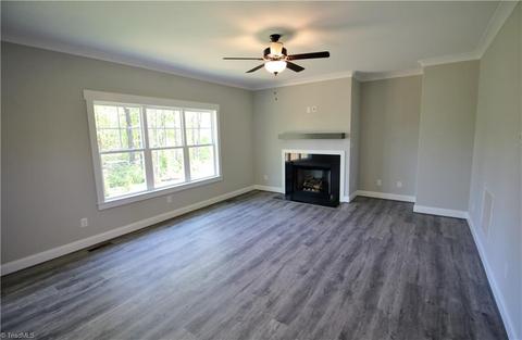 6640 Bellawood Dr, Trinity, NC 27370 photo 4